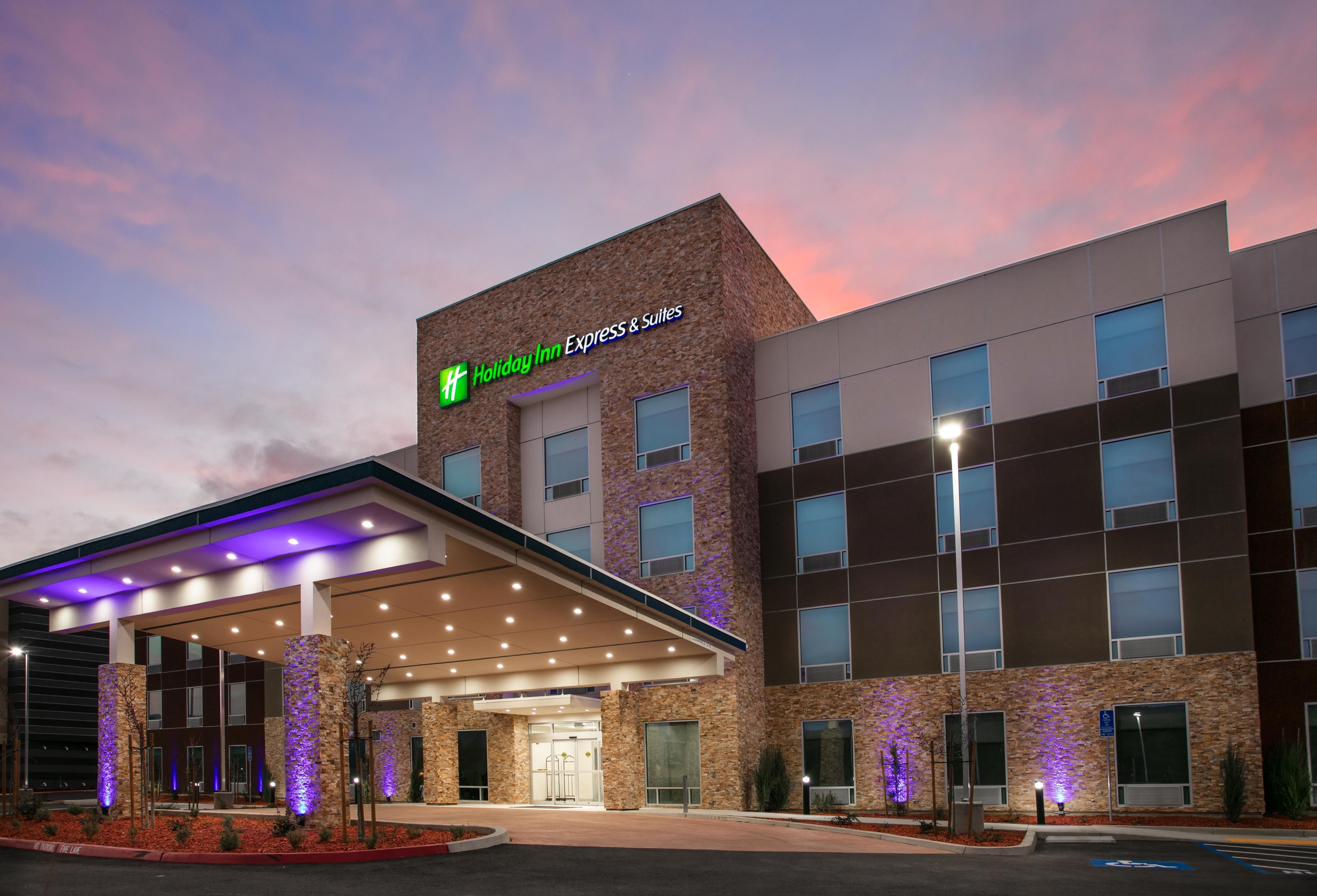 Holiday Inn Express & Suites Oakhurst-Yosemite Park Area By Ihg Exteriör bild